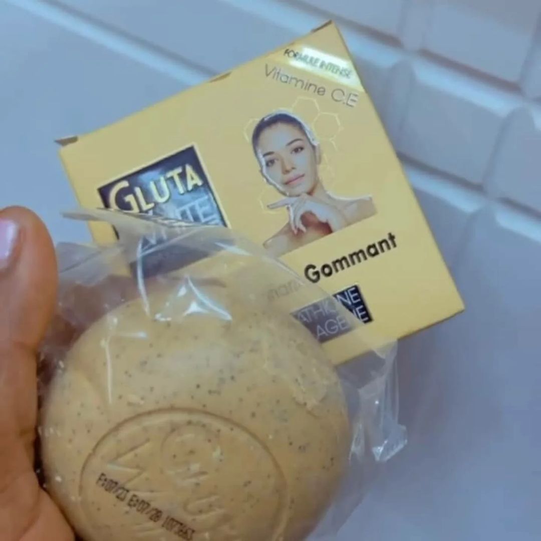 اكتشفي جمالك الطبيعي مع صابون الجلوتاثيون والكولاجين اكتشفي جمالك الطبيعي مع صابون الجلوتاثيون والكولاجين